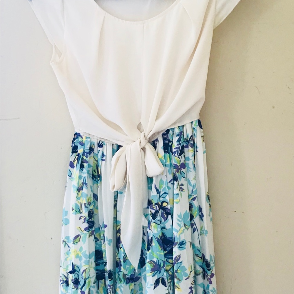 Anthropologie dress: I wore to my bridal shower💐